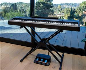 罗兰便携电钢琴FP-X系列 ，xing价gao neng 款FP-60X
