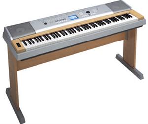 雅马哈 DGX-620电钢琴